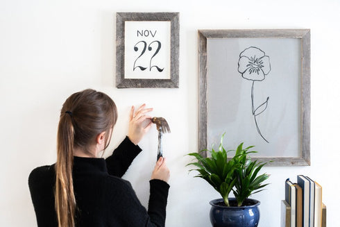 10" x 10" Gray Solid Wood Hanging Picture Frame