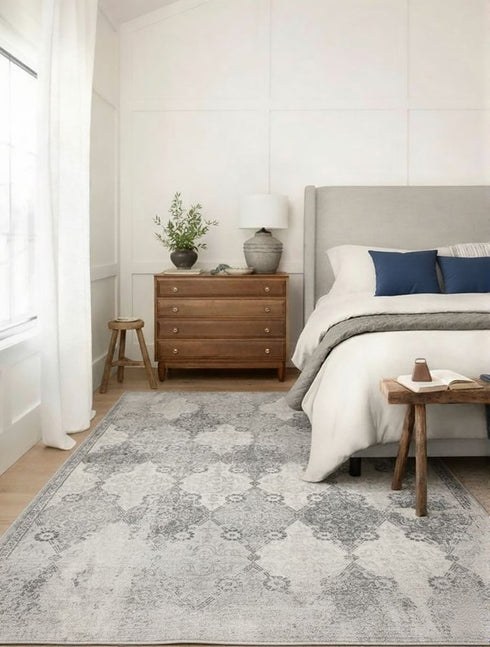 2' X 3' Gray Distressed Trellis Pattern Scatter Rug