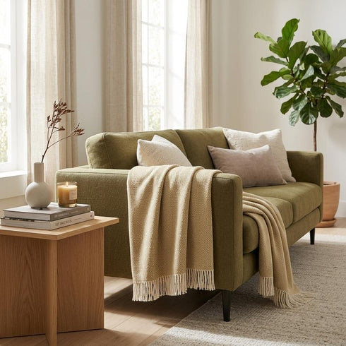 Soft Yellow Stone Links Pattern Throw Blanket