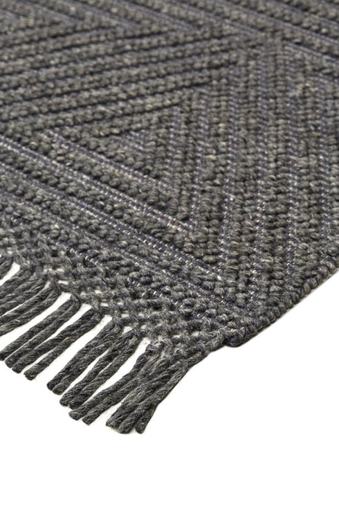 8' X 10' Tan and Ivory Wool Geometric Hand Woven Area Rug With Fringe