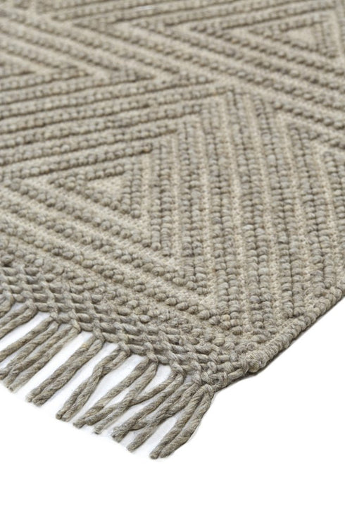 8' X 10' Tan and Ivory Wool Geometric Hand Woven Area Rug With Fringe