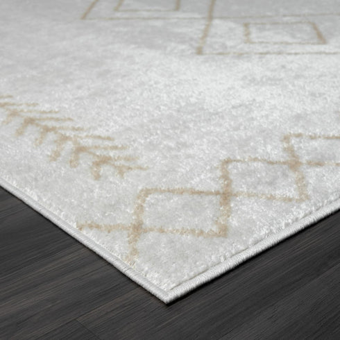 8' X 10' Cream Diamond Area Rug