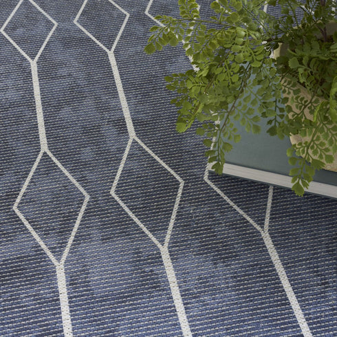 8' X 10' Blue and Ivory Geometric Power Loom Washable Area Rug