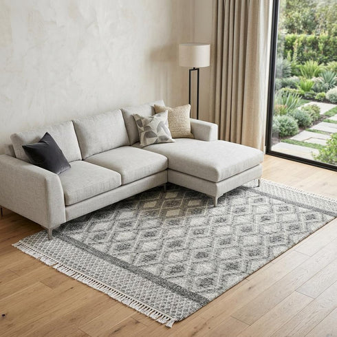 8' X 11' Gray and Ivory Geometric Hand Woven Area Rug With Fringe