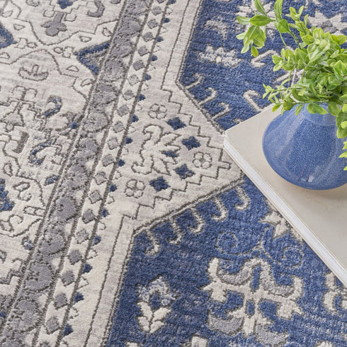 8' X 10' Blue And Gray Medallion Area Rug