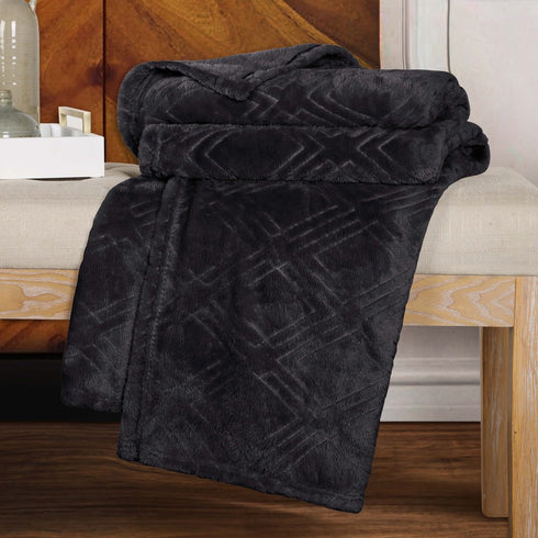 King Black Geometric Flannel Woven Plush Blanket