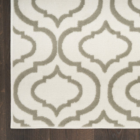 7' Ivory and Green Trellis Runner Rug