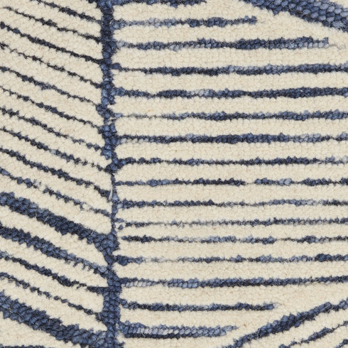 8' X 12' Blue And White Wool Geometric Area Rug