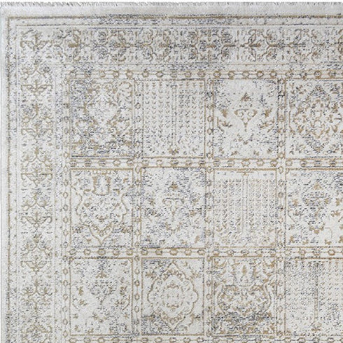 8' X 10' Ivory Oriental Distressed Area Rug With Fringe