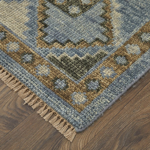 8' X 10' Ivory Tan and Blue Wool Oriental Hand Knotted Area Rug With Fringe