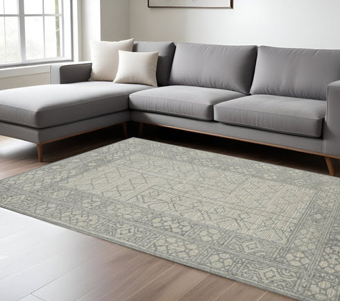8' X 10' Gray And Ivory Wool Southwestern Hand Hooked Area Rug