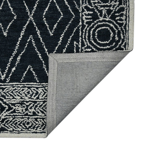 8' X 10' Charcoal And Ivory Wool Southwestern Hand Hooked Area Rug