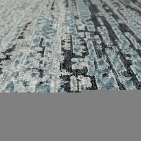 8' X 11' Blue And Beige Ombre Area Rug With Fringe