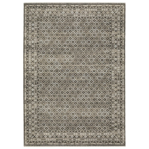 8' X 11' Gray And Beige Diamond Area Rug With Fringe