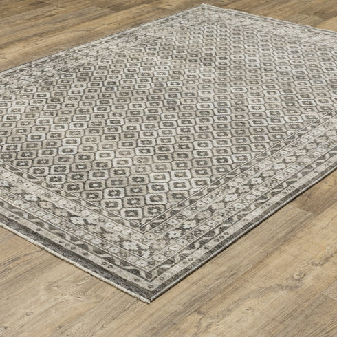 8' X 11' Gray And Beige Diamond Area Rug With Fringe
