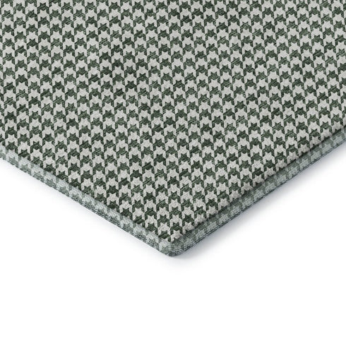 8' X 10' Green And White Houndstooth Washable Area Rug With UV Protection