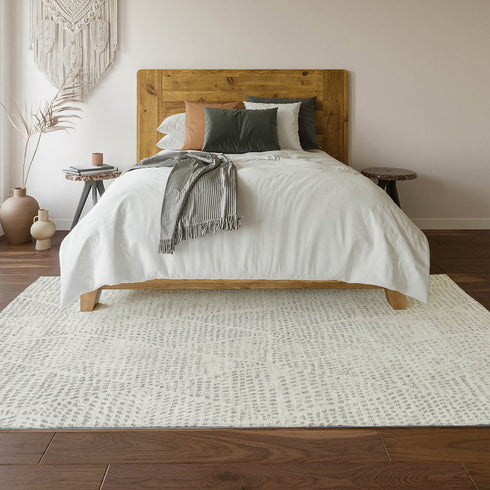 9' X 12' Silver And Ivory Diamond Washable Area Rug With UV Protection