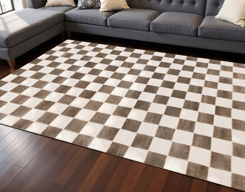 5' X 8' Brown And White Geometric Area Rug