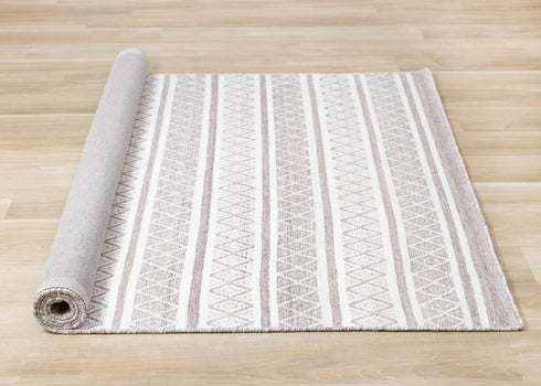 5' X 8' Cream Gray And Brown Geometric Hand Woven Area Rug
