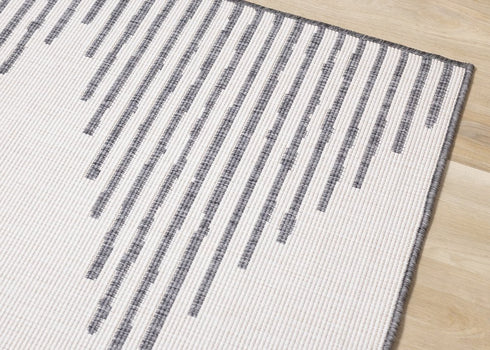 5' X 8' Gray And Beige Geometric Area Rug