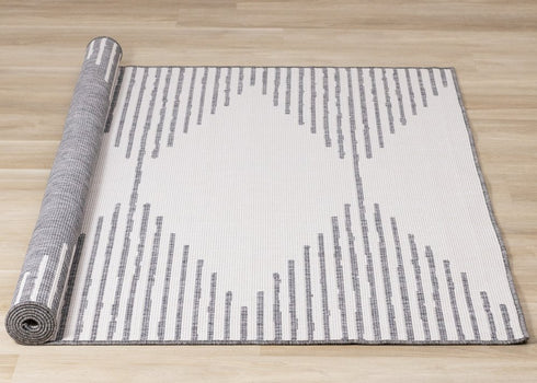 5' X 8' Gray And Beige Geometric Area Rug