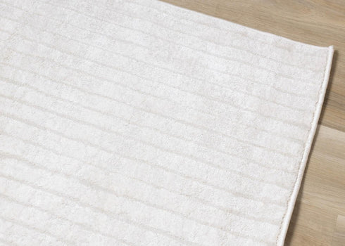 5' X 8' Cream And White Striped Area Rug