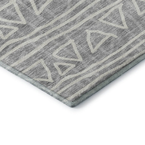 8' Gray And Silver Geometric Washable Round Rug With UV Protection
