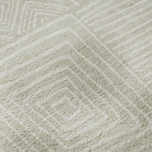 8' Beige And Ivory Geometric Washable Round Rug With UV Protection