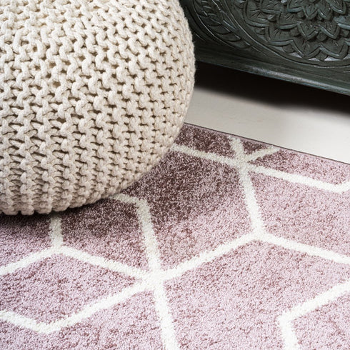 5' X 8' Diamond Area Rug