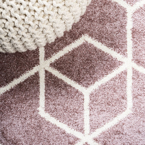 5' X 8' Diamond Area Rug