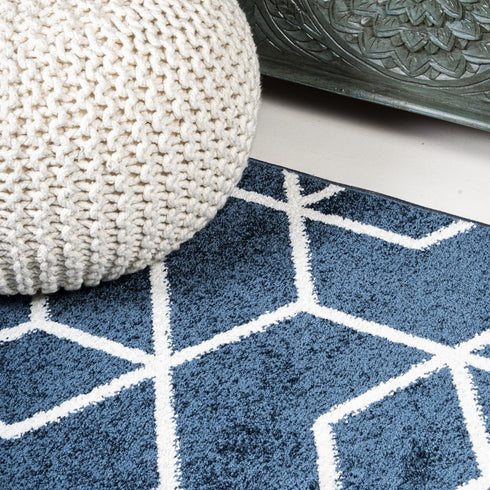 5' X 8' Diamond Area Rug