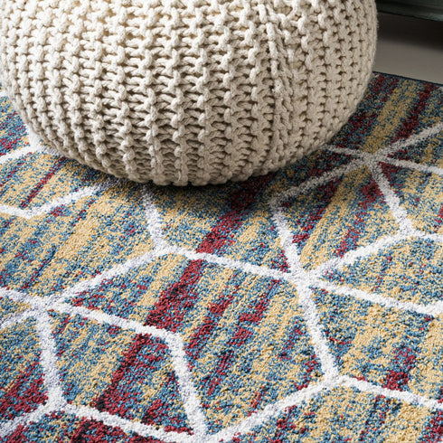 5' X 8' Diamond Area Rug