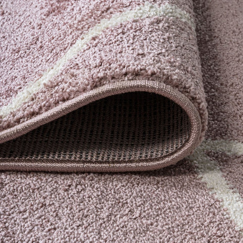 5' X 8' Diamond Area Rug
