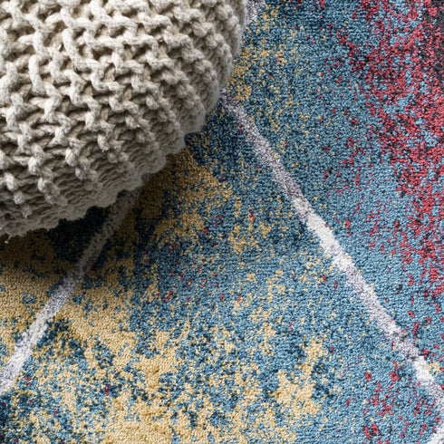 5' X 8' Diamond Area Rug