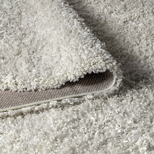 5' X 8' White Area Rug With Fringe