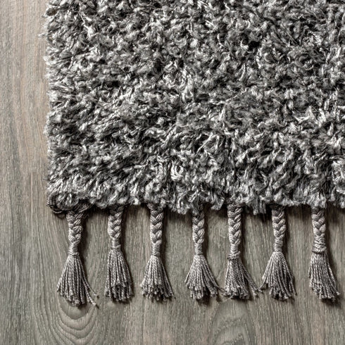5' X 8' Charcoal Area Rug With Fringe
