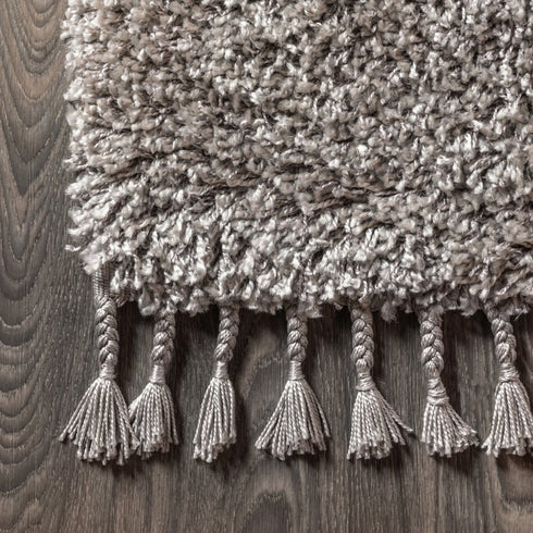 5' X 8' Gray Area Rug With Fringe