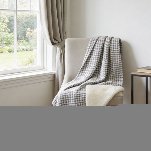 50" X 70" Gray And Light Gray Houndstooth Microfiber Plush Throw Blanket