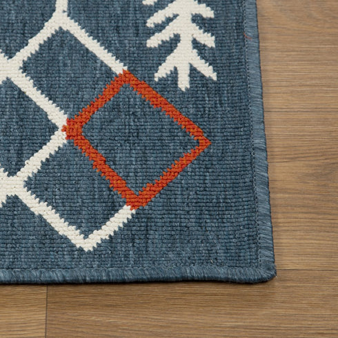 8' X 10' Blue And Ivory Geometric Area Rug