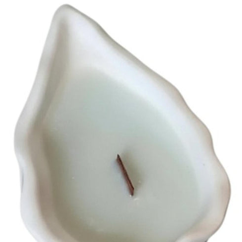 6" Light Blue Ocean Breeze Scented Soy Wax Candle In White Resin Novelty Holder