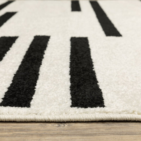 8' X 10' Beige And Ivory Abstract Area Rug