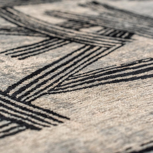 6' X 8' Gray And White Abstract Washable Area Rug With UV Protection