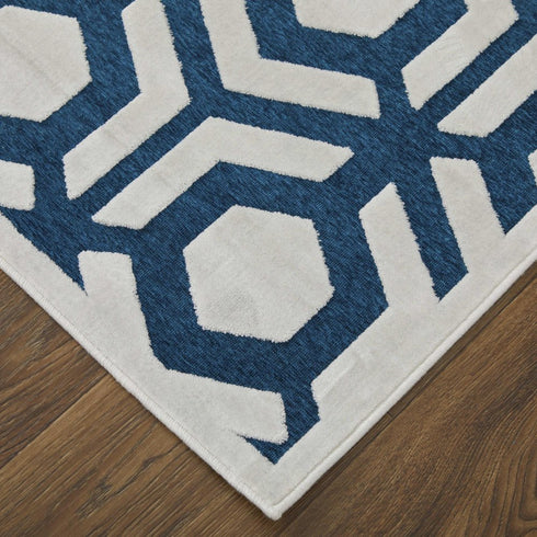 8' Blue Green And White Geometric Round Rug