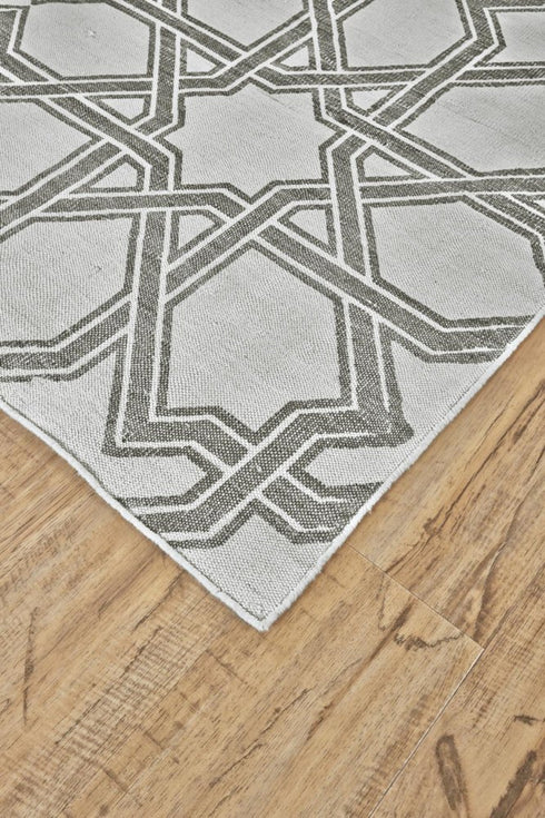 8' X 10' Gray And White Geometric Hand Woven Area Rug
