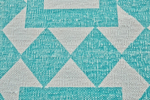 8' X 10' Blue And White Geometric Hand Woven Area Rug
