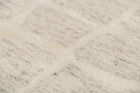 5' X 8' Ivory And Beige Wool Abstract Hand Tufted Area Rug