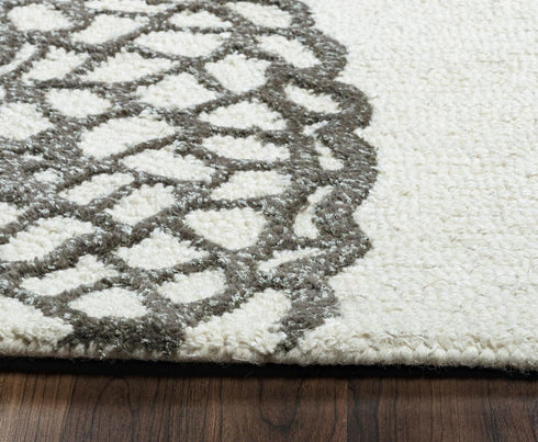 5' X 8' White And Ivory Wool Geometric Hand Tufted Area Rug