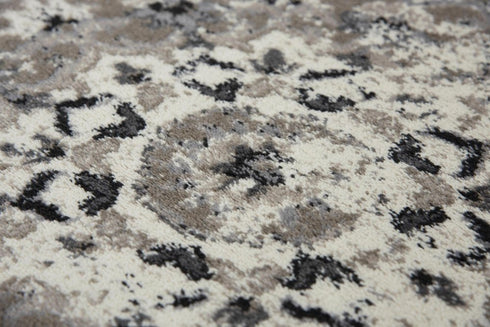 8' X 10' Gray Ivory And Natural Medallion Area Rug
