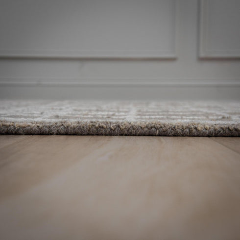 8' X 10' Gray And Ivory Wool Plaid Hand Tufted Area Rug
