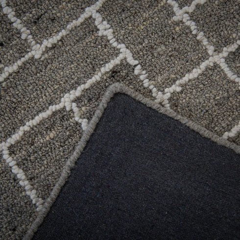 8' X 10' Gray And Ivory Wool Plaid Hand Tufted Area Rug